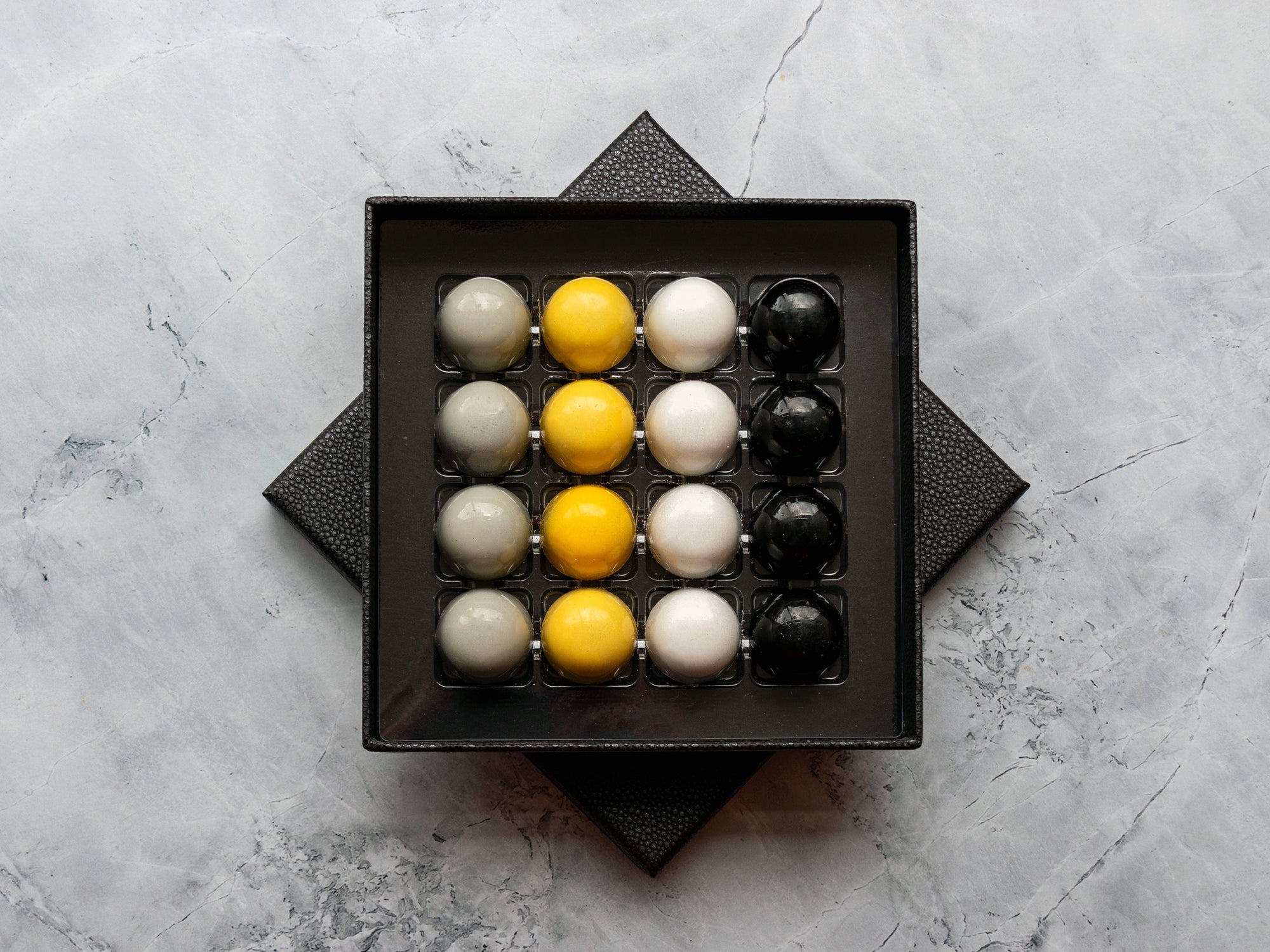 Devoción LIMITED EDITION COFFEE BONBONS COLLECTION - 16 PIECE